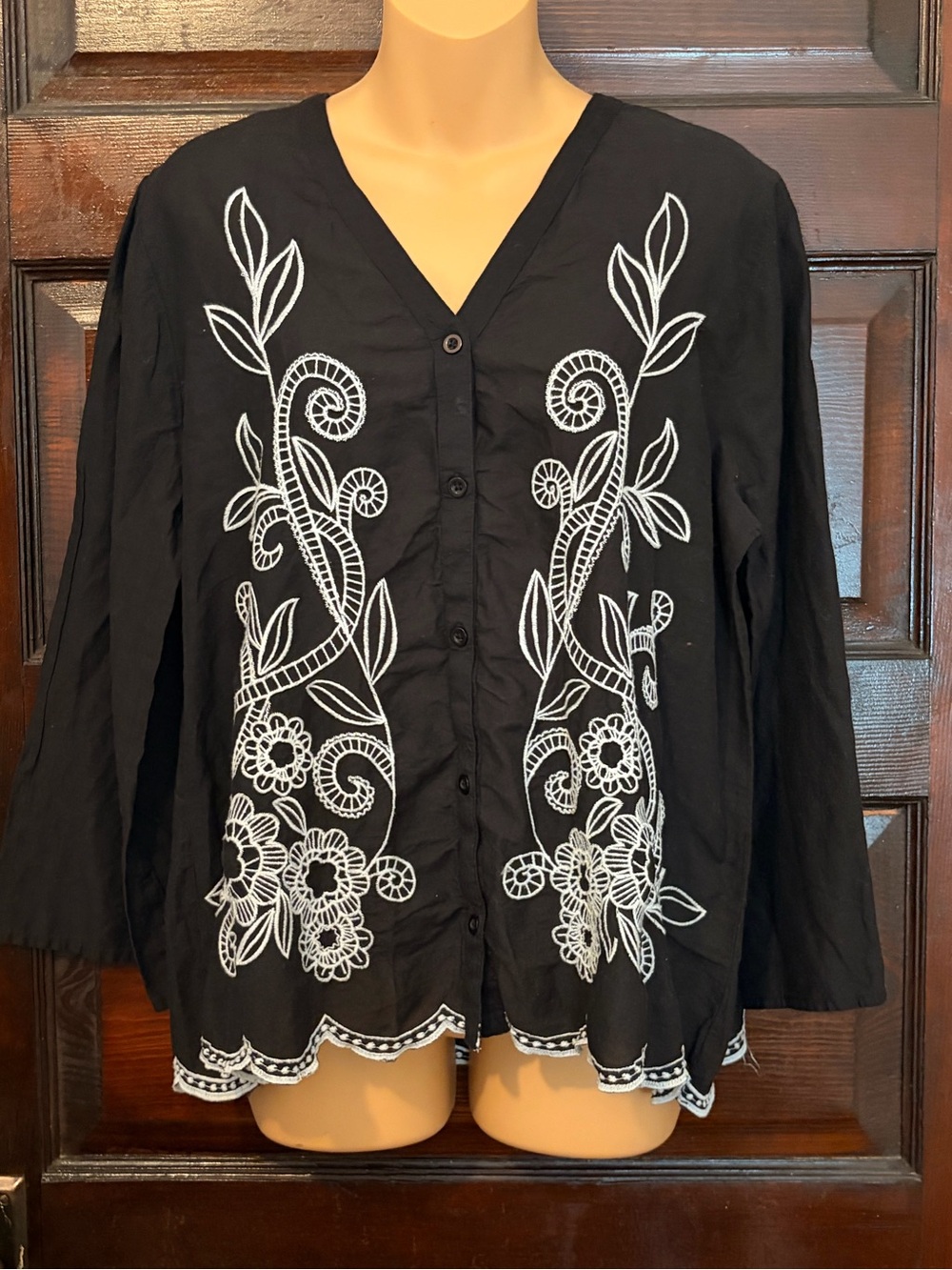 Cato Black Button-Front Blouse with White Floral Embroidery